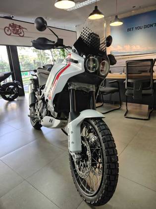 DUCATI DESERT X DUCATI DESERT X